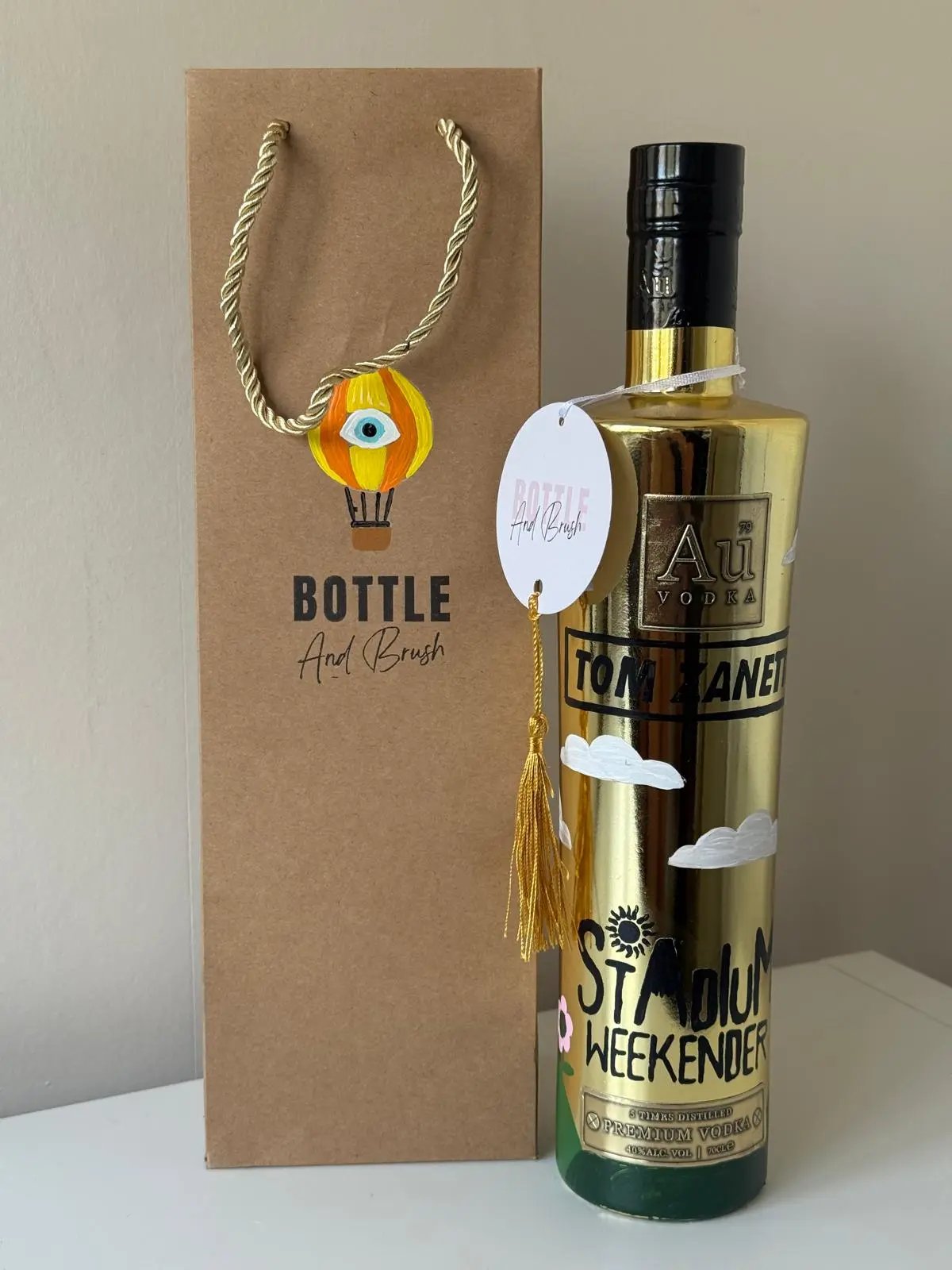 Tom Zanetti celebrity gift personalised bottle Stadium Weekender Festival