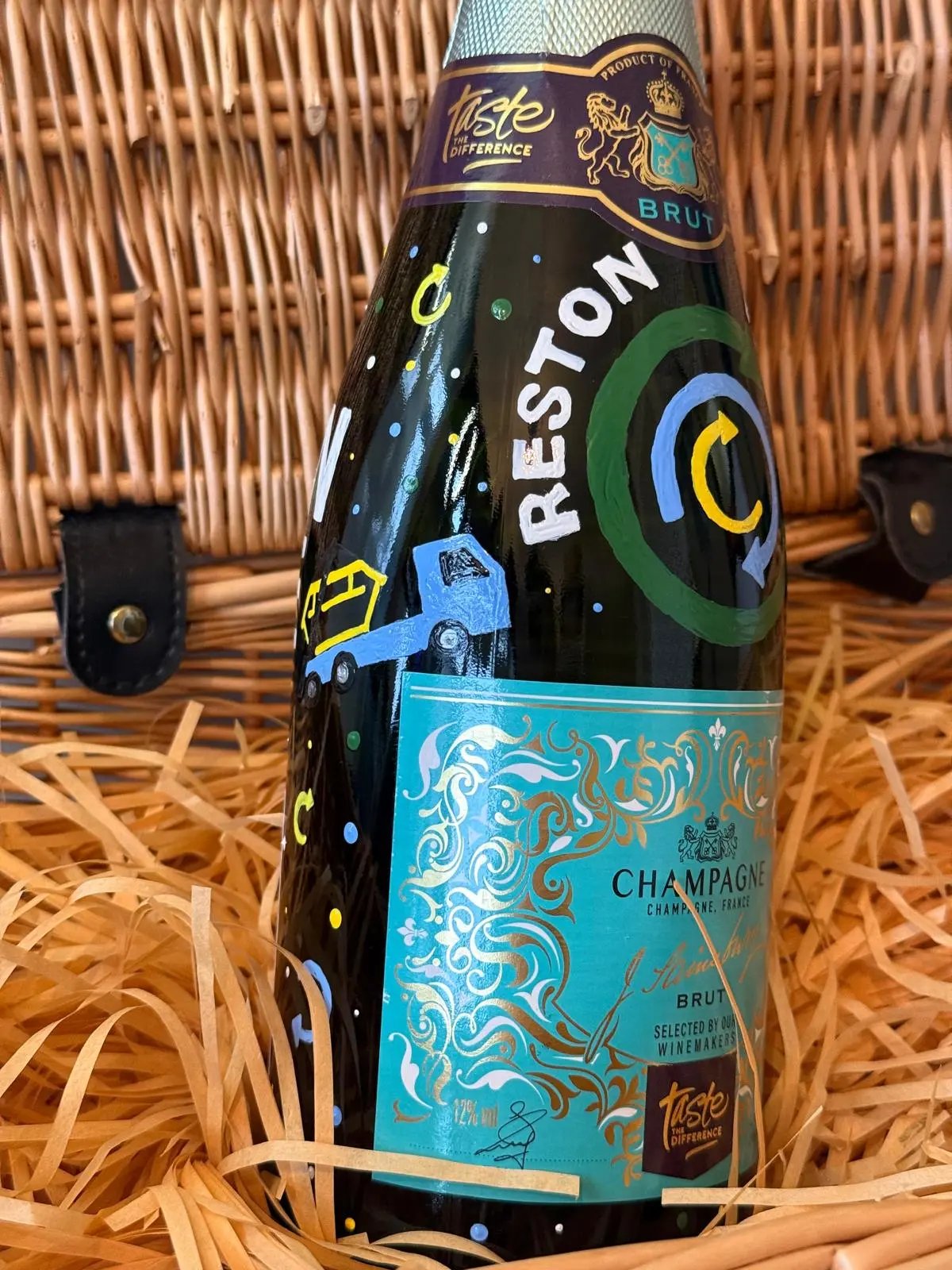 Logo's and Branding (Hand painting Only) My Store